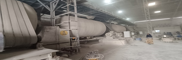 Máy nghiền bi trong ngành công nghiệp gốm sứ