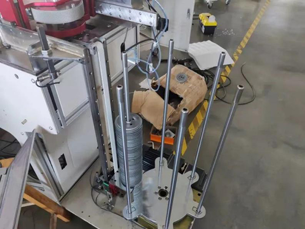 Hệ thống máy nhỏ keo nắp lọc dầu